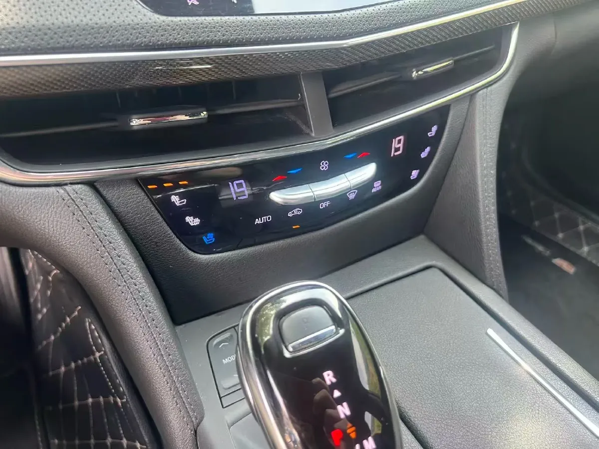 2020 Cadillac CT6 2.0T 241HP L4 10AT,autocango,china used car exporter,china ev exporter,chinese used car exporter,chinese used ev exporter