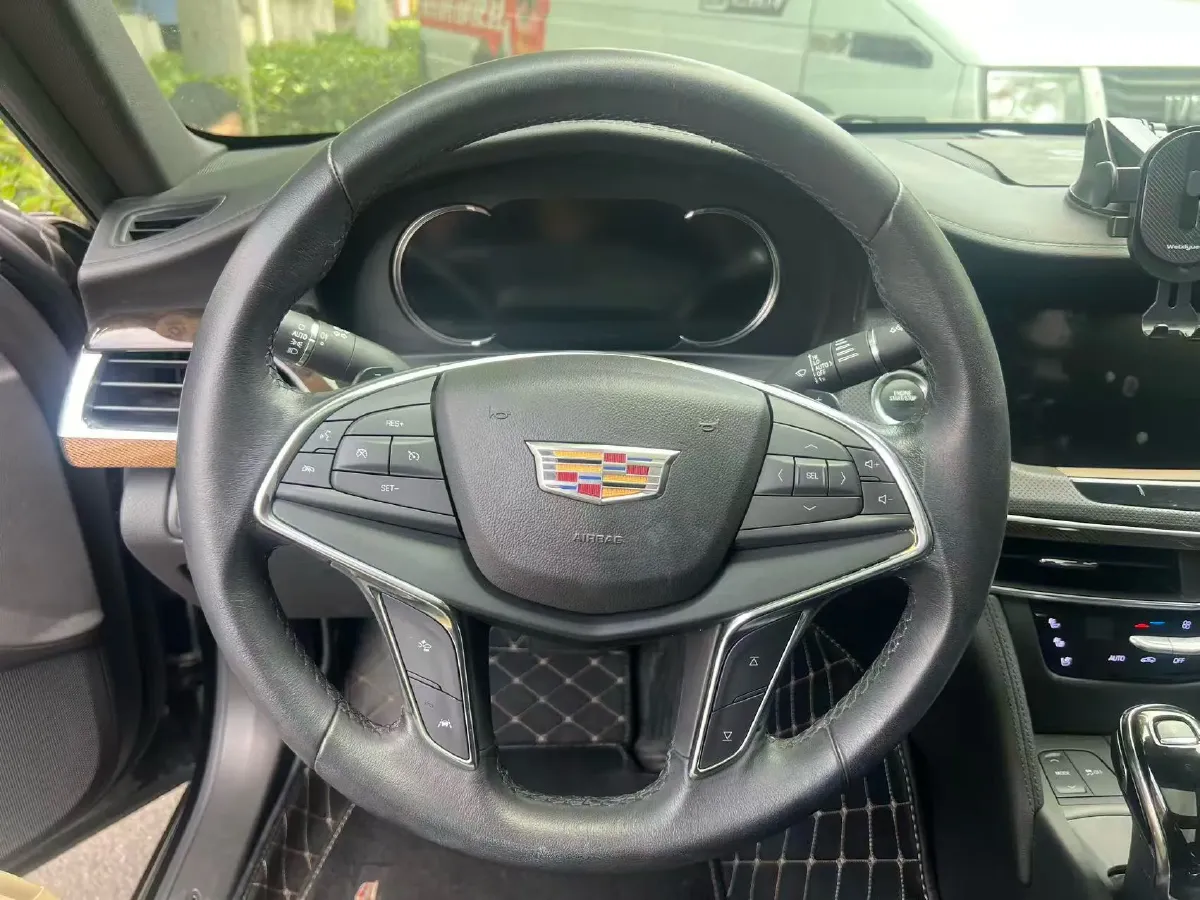 2020 Cadillac CT6 2.0T 241HP L4 10AT,autocango,china used car exporter,china ev exporter,chinese used car exporter,chinese used ev exporter
