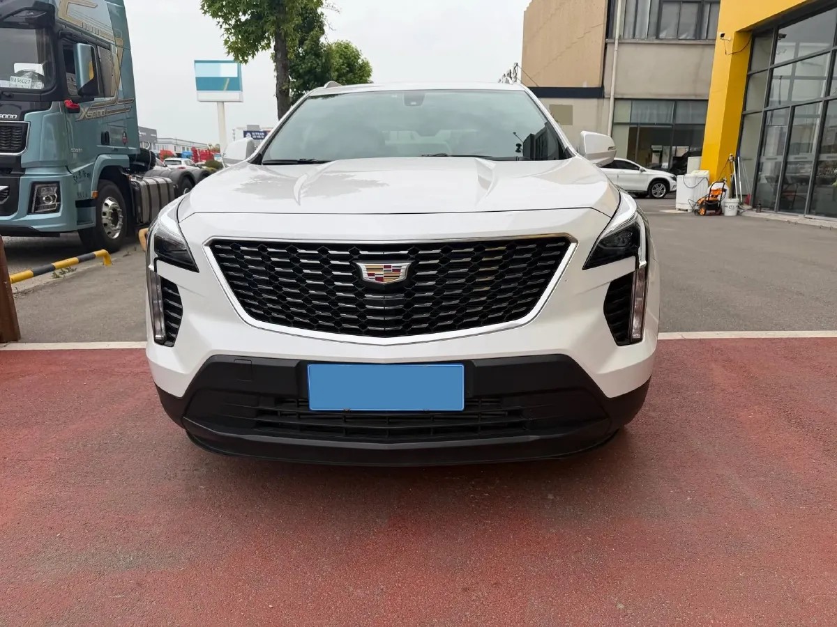 2022 Cadillac XT4 2.0T 237HP L4 9AT,autocango,china used car exporter,china ev exporter,chinese used car exporter,chinese used ev exporter