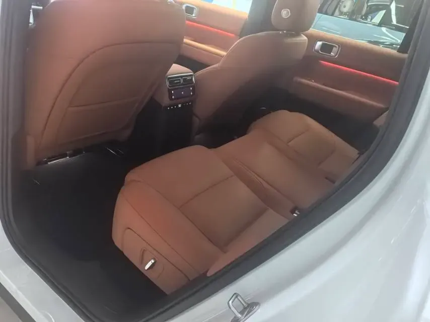 2025 Li L6 Range Extended 154HP L4 REEV,autocango,china used car exporter,china ev exporter,chinese used car exporter,chinese used ev exporter