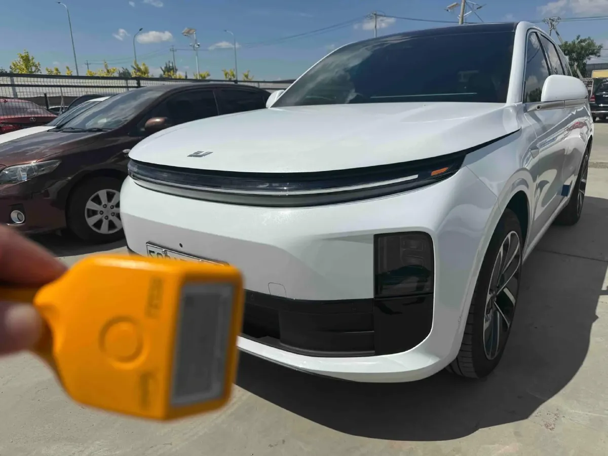2024 Li L6 Range Extended 154HP L4 REEV 36.8KWH,autocango,china used car exporter,china ev exporter,chinese used car exporter,chinese used ev exporter