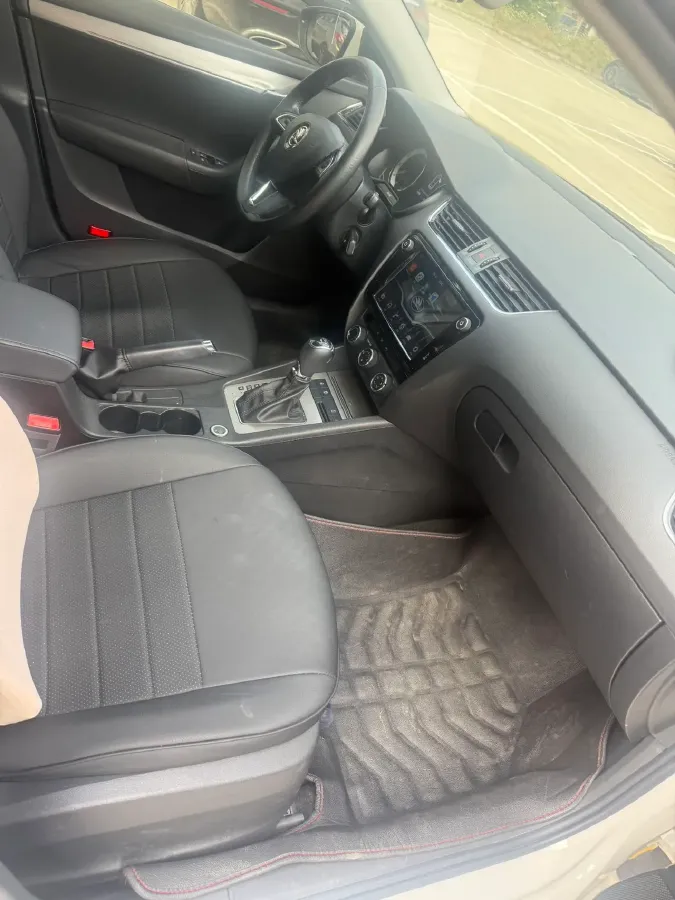 2018 Skoda Octavia 1.2T 116HP L4 7DCT,autocango,china used car exporter,china ev exporter,chinese used car exporter,chinese used ev exporter