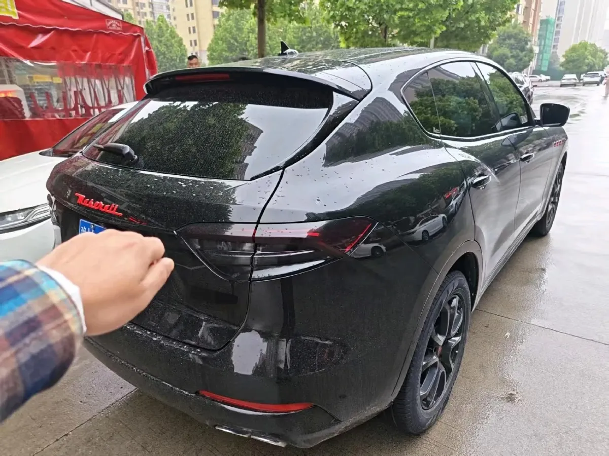 2022 Maserati Levante 2.0T 330HP L4 8AT,autocango,china used car exporter,china ev exporter,chinese used car exporter,chinese used ev exporter