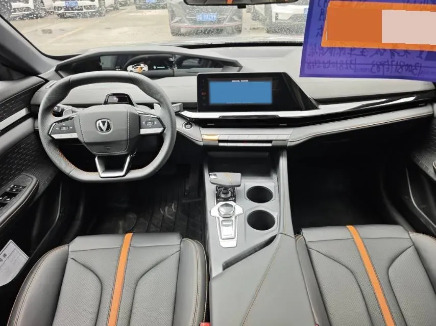 2024 ChangAn UNI-V 1.5T 188HP L4 7DCT,autocango,china used car exporter,china ev exporter,chinese used car exporter,chinese used ev exporter