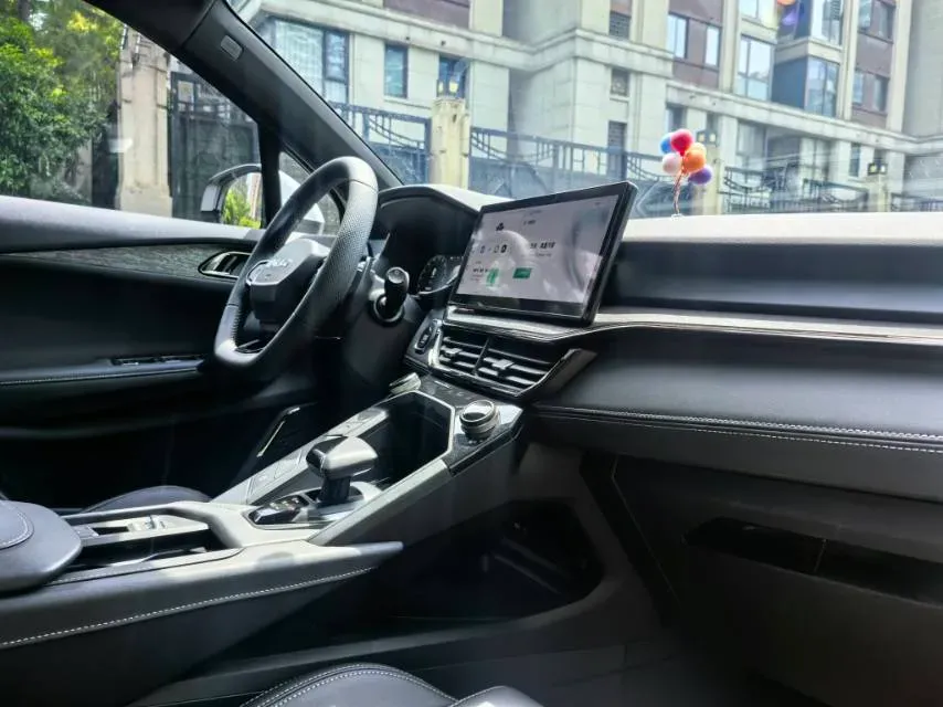 2023 LYNK&CO 06 1.5T 181HP L4 7DCT,autocango,china used car exporter,china ev exporter,chinese used car exporter,chinese used ev exporter