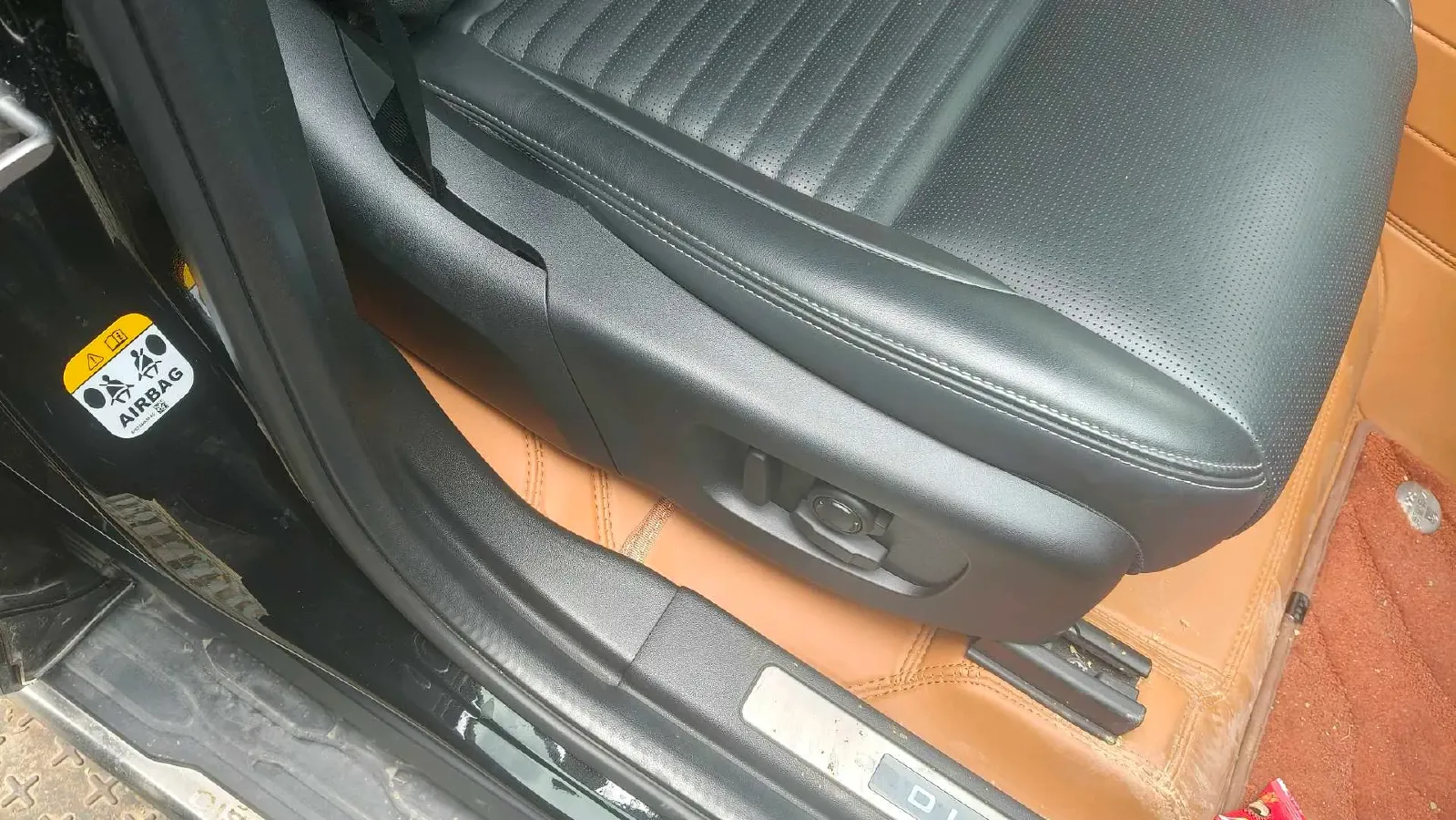 2024 Land Rover Discovery Sport 2.0T 249HP L4 9AT,autocango,china used car exporter,china ev exporter,chinese used car exporter,chinese used ev exporter