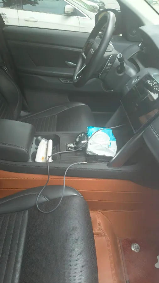 2024 Land Rover Discovery Sport 2.0T 249HP L4 9AT,autocango,china used car exporter,china ev exporter,chinese used car exporter,chinese used ev exporter