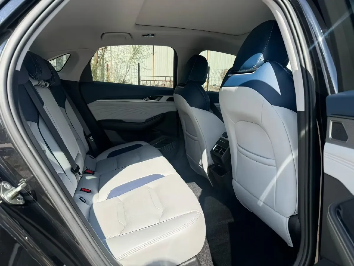 2021 Geely Preface 2.0T 190HP L4 7DCT,autocango,china used car exporter,china ev exporter,chinese used car exporter,chinese used ev exporter