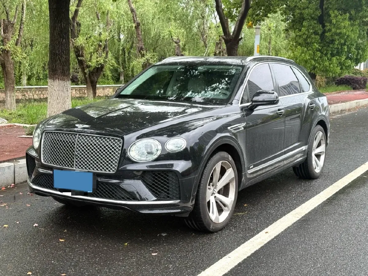 2021 Bentley Bentayga 4.0T 550HP V8 8AT,autocango,china used car exporter,china ev exporter,chinese used car exporter,chinese used ev exporter