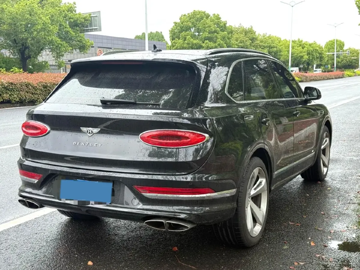 2021 Bentley Bentayga 4.0T 550HP V8 8AT,autocango,china used car exporter,china ev exporter,chinese used car exporter,chinese used ev exporter