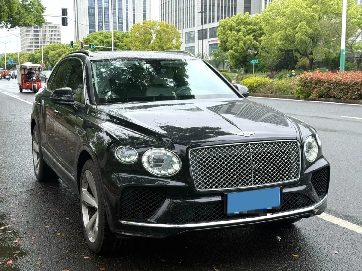 2021 Bentley Bentayga 4.0T 550HP V8 8AT,autocango,china used car exporter,china ev exporter,chinese used car exporter,chinese used ev exporter