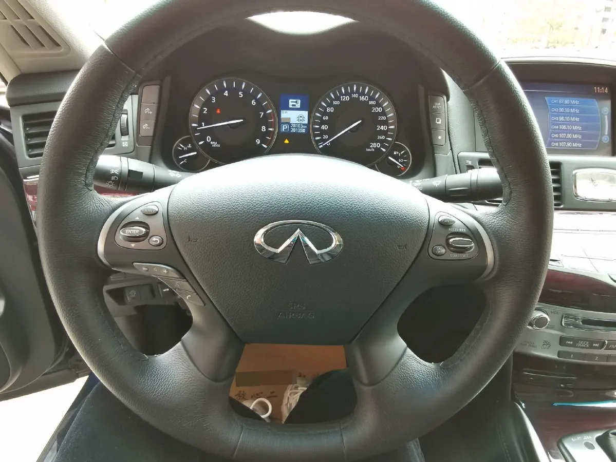 2019 Infiniti Q70 2.0T 211HP L4 7AT,autocango,china used car exporter,china ev exporter,chinese used car exporter,chinese used ev exporter