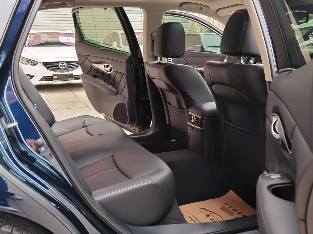 2019 Infiniti Q70 2.0T 211HP L4 7AT,autocango,china used car exporter,china ev exporter,chinese used car exporter,chinese used ev exporter