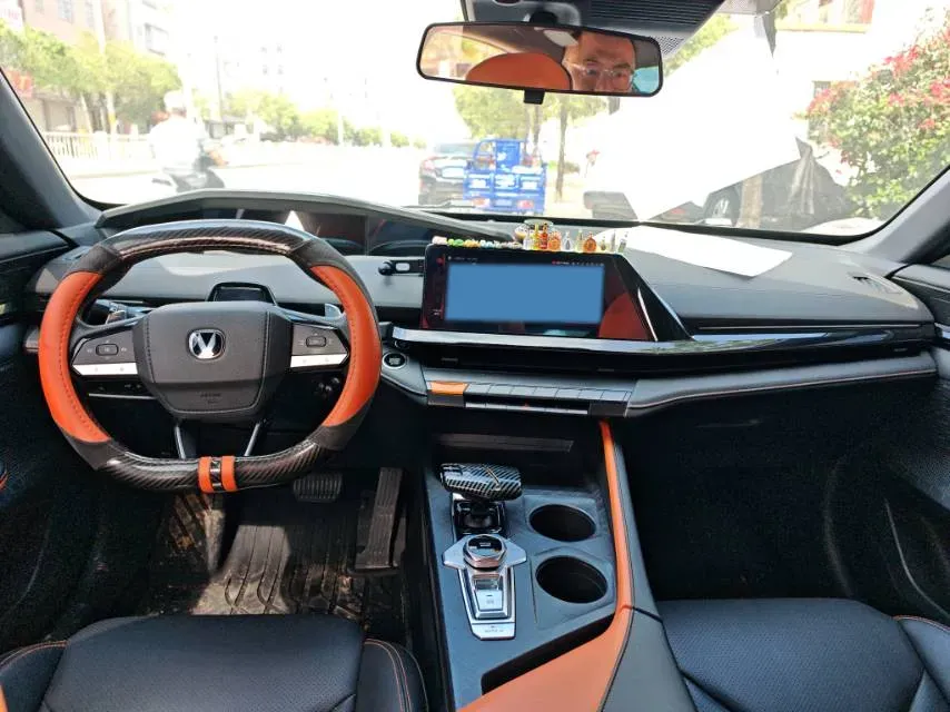 2022 ChangAn UNI-V 1.5T 188HP L4 7DCT,autocango,china used car exporter,china ev exporter,chinese used car exporter,chinese used ev exporter