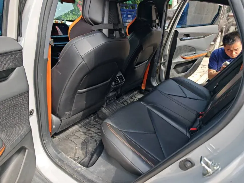 2022 ChangAn UNI-V 1.5T 188HP L4 7DCT,autocango,china used car exporter,china ev exporter,chinese used car exporter,chinese used ev exporter