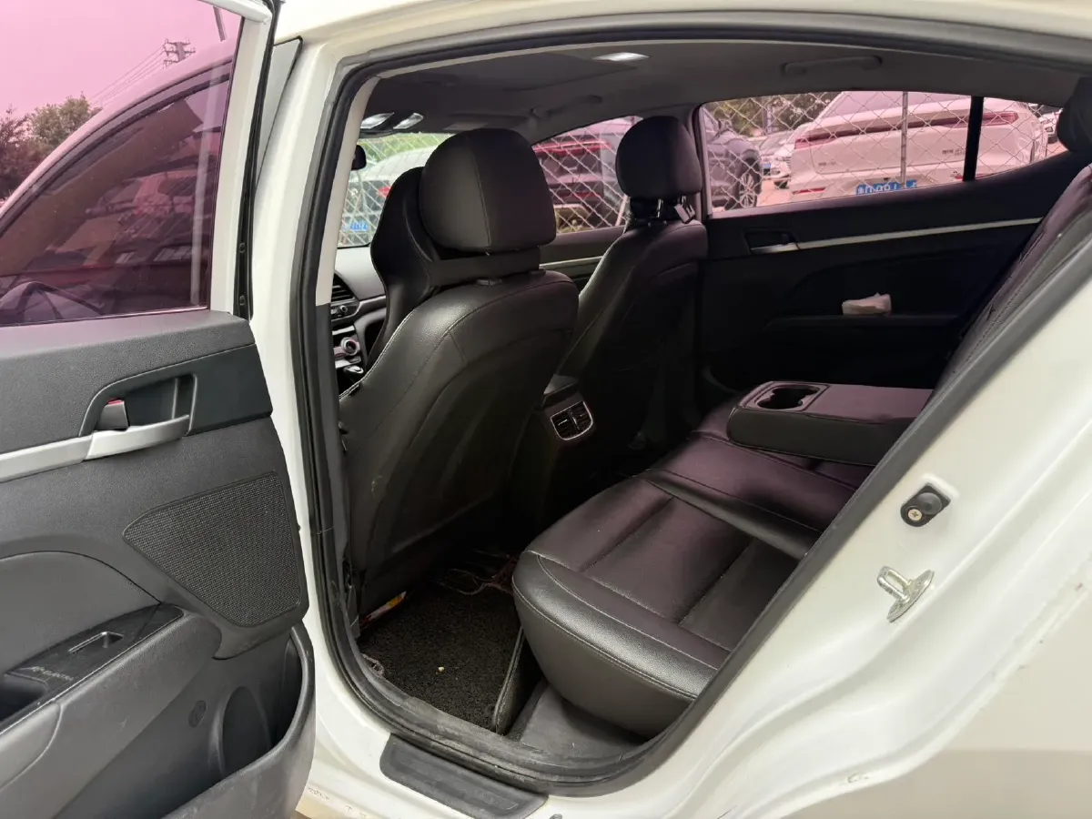 2019 Hyundai Elantra 1.5L 115HP L4 CVT,autocango,china used car exporter,china ev exporter,chinese used car exporter,chinese used ev exporter