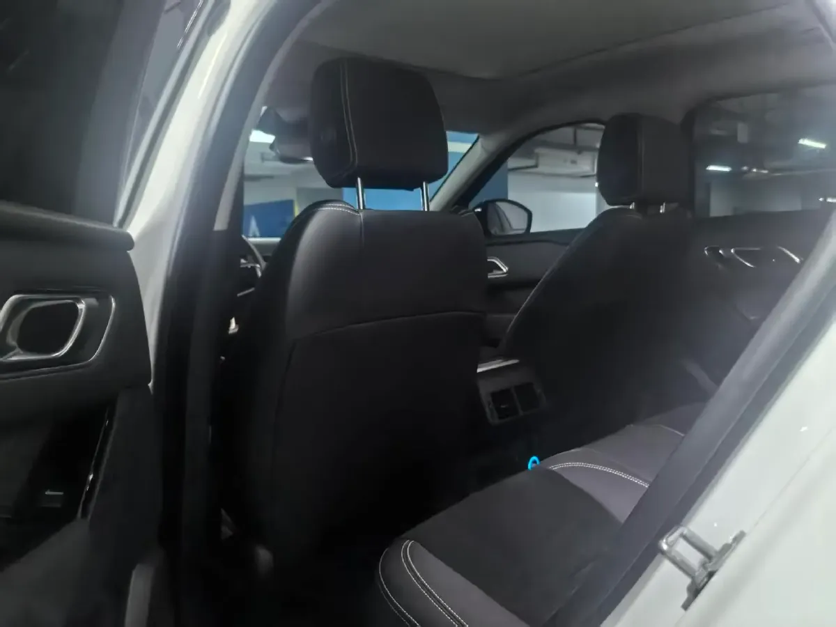 2022 Land Rover Range Rover Velar 2.0T 250HP L4 8AT,autocango,china used car exporter,china ev exporter,chinese used car exporter,chinese used ev exporter