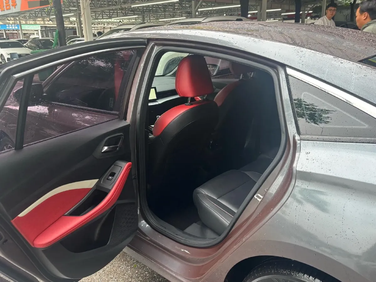 2021 MG 5 1.5T 173HP L4 7DCT,autocango,china used car exporter,china ev exporter,chinese used car exporter,chinese used ev exporter