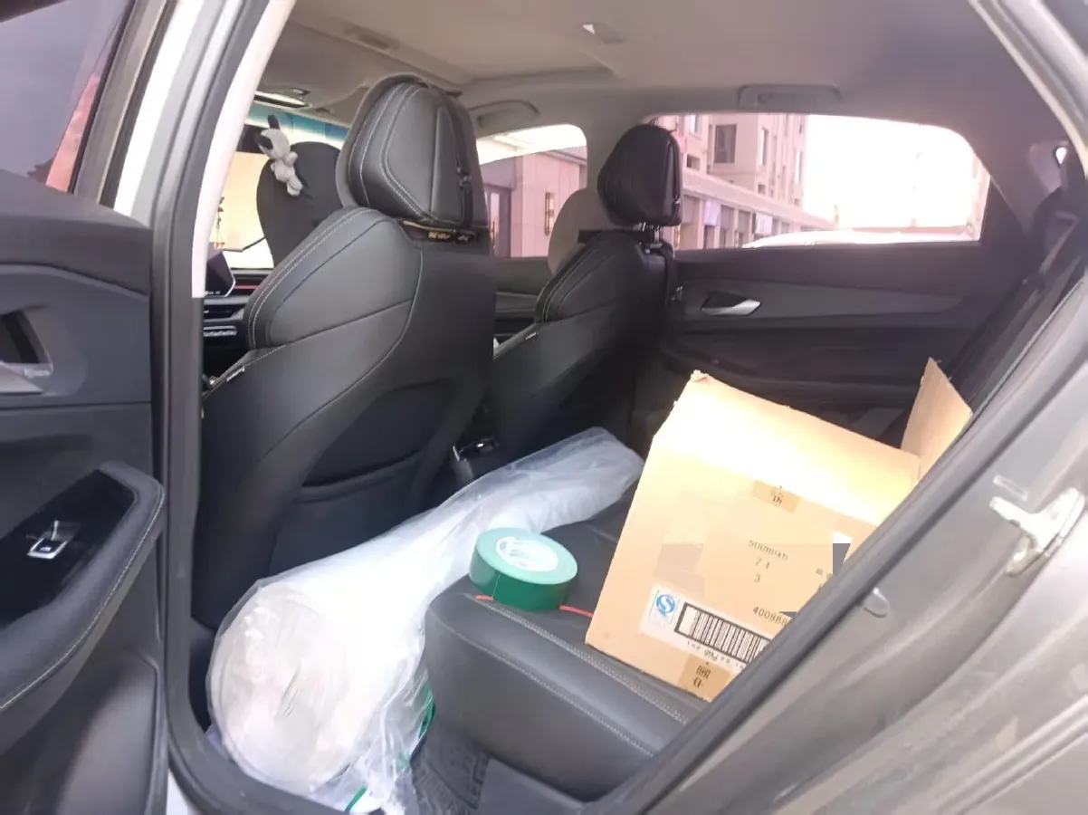 2022 Geely Binray 1.5T 181HP L4 7DCT,autocango,china used car exporter,china ev exporter,chinese used car exporter,chinese used ev exporter