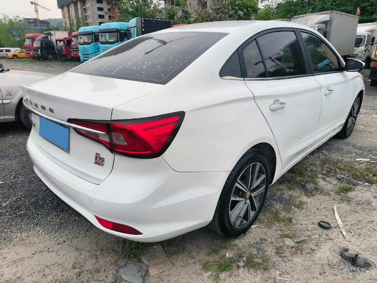 2019 Roewe i5 1.5T 169HP L4 7DCT,autocango,china used car exporter,china ev exporter,chinese used car exporter,chinese used ev exporter