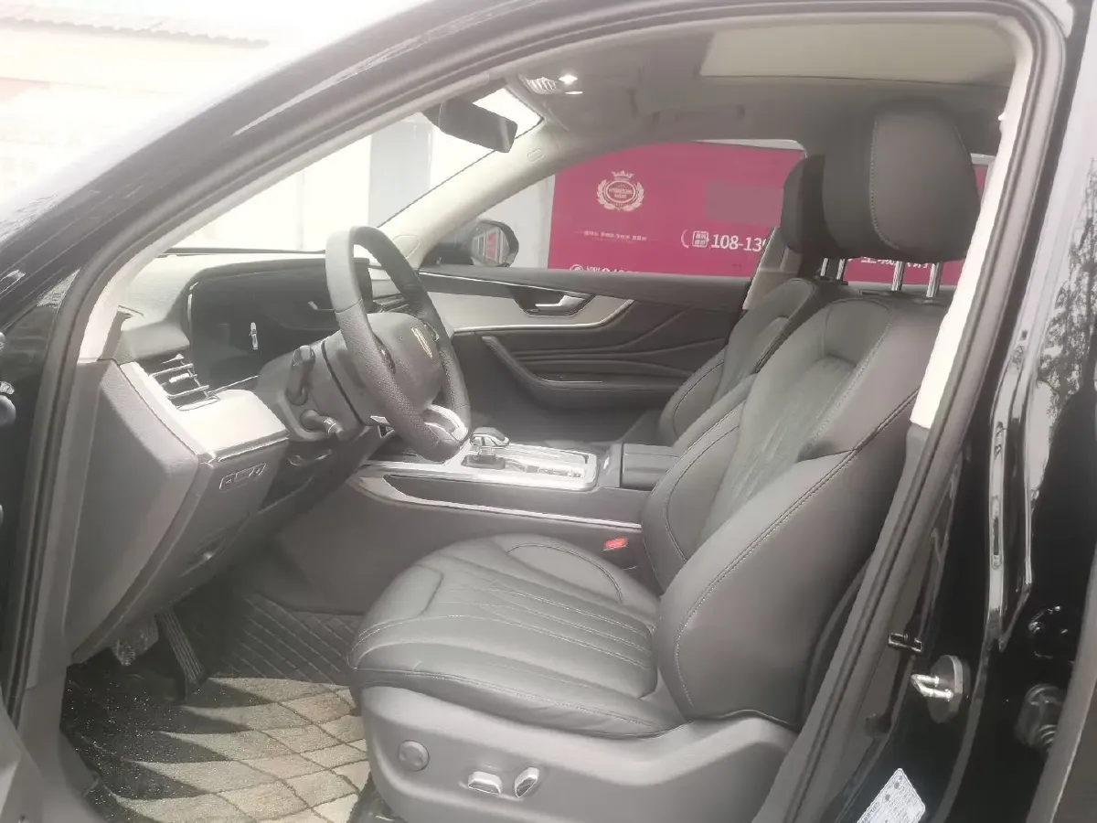 2025 HongQi HS5 2.0T 252HP L4 8AT,autocango,china used car exporter,china ev exporter,chinese used car exporter,chinese used ev exporter