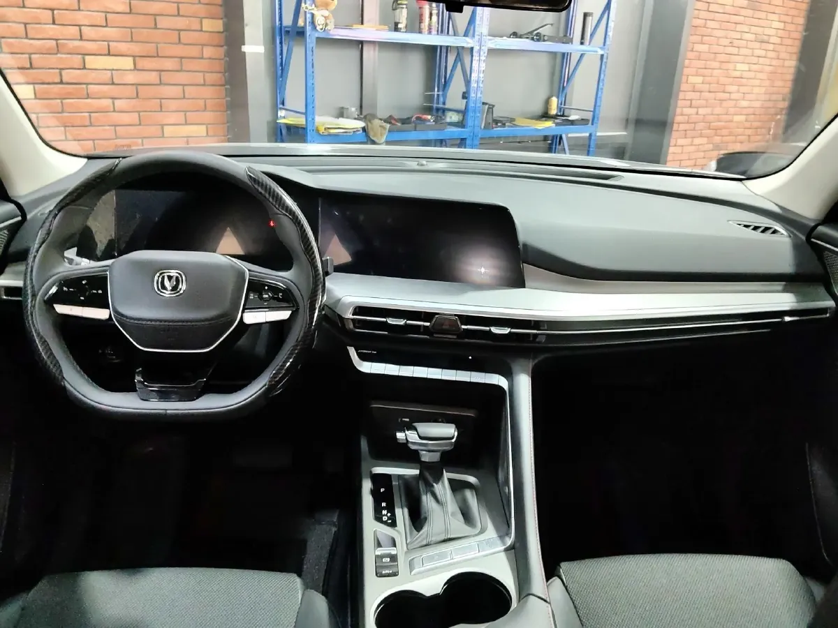 2023 ChangAn CS35 Plus 1.4T 160HP L4 7DCT,autocango,china used car exporter,china ev exporter,chinese used car exporter,chinese used ev exporter