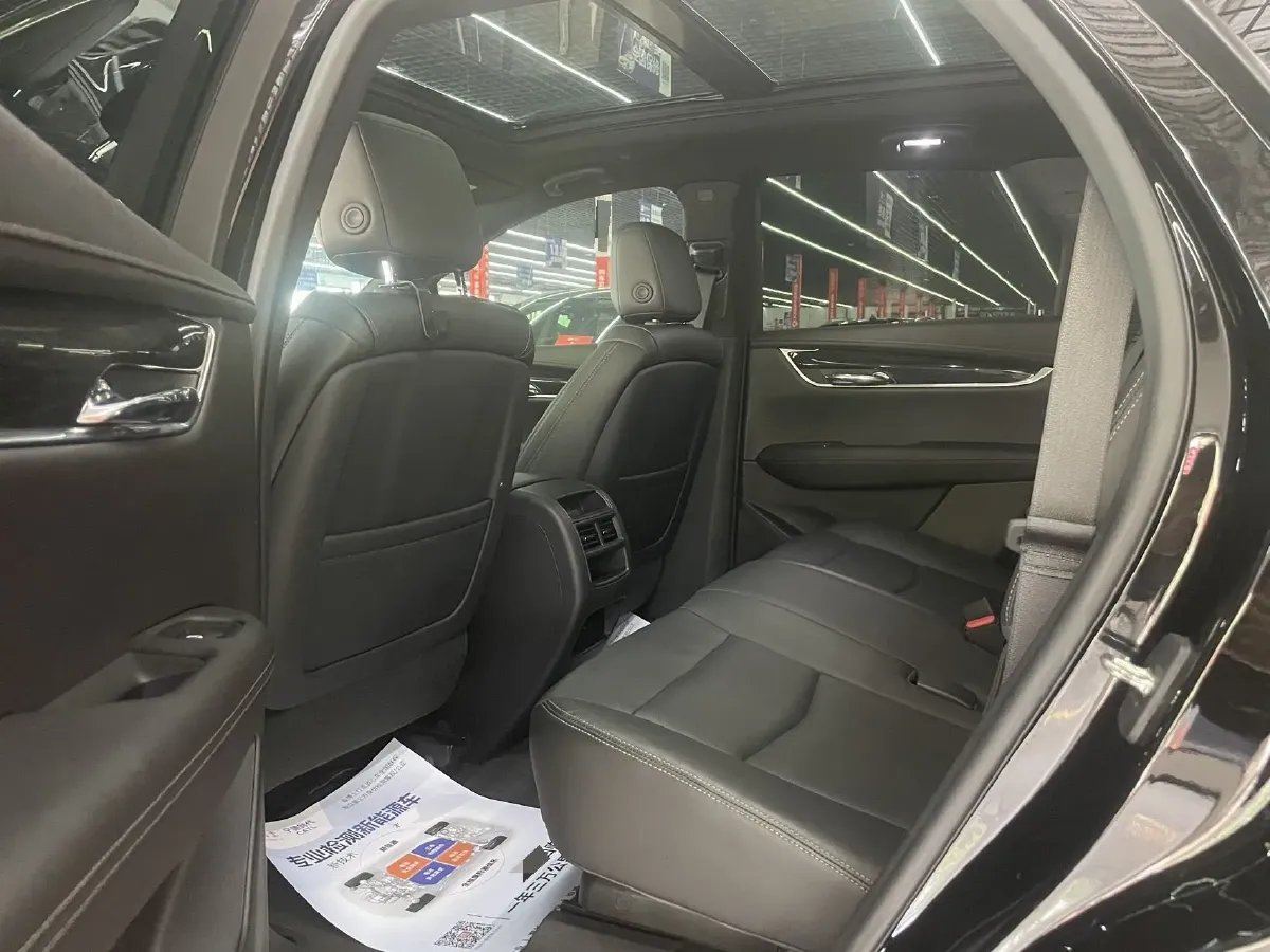 2020 Cadillac XT5 2.0T 237HP L4 9AT,autocango,china used car exporter,china ev exporter,chinese used car exporter,chinese used ev exporter