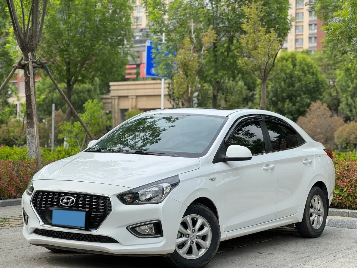 2017 Hyundai Reina 1.4L 95HP L4 4AT,autocango,china used car exporter,china ev exporter,chinese used car exporter,chinese used ev exporter