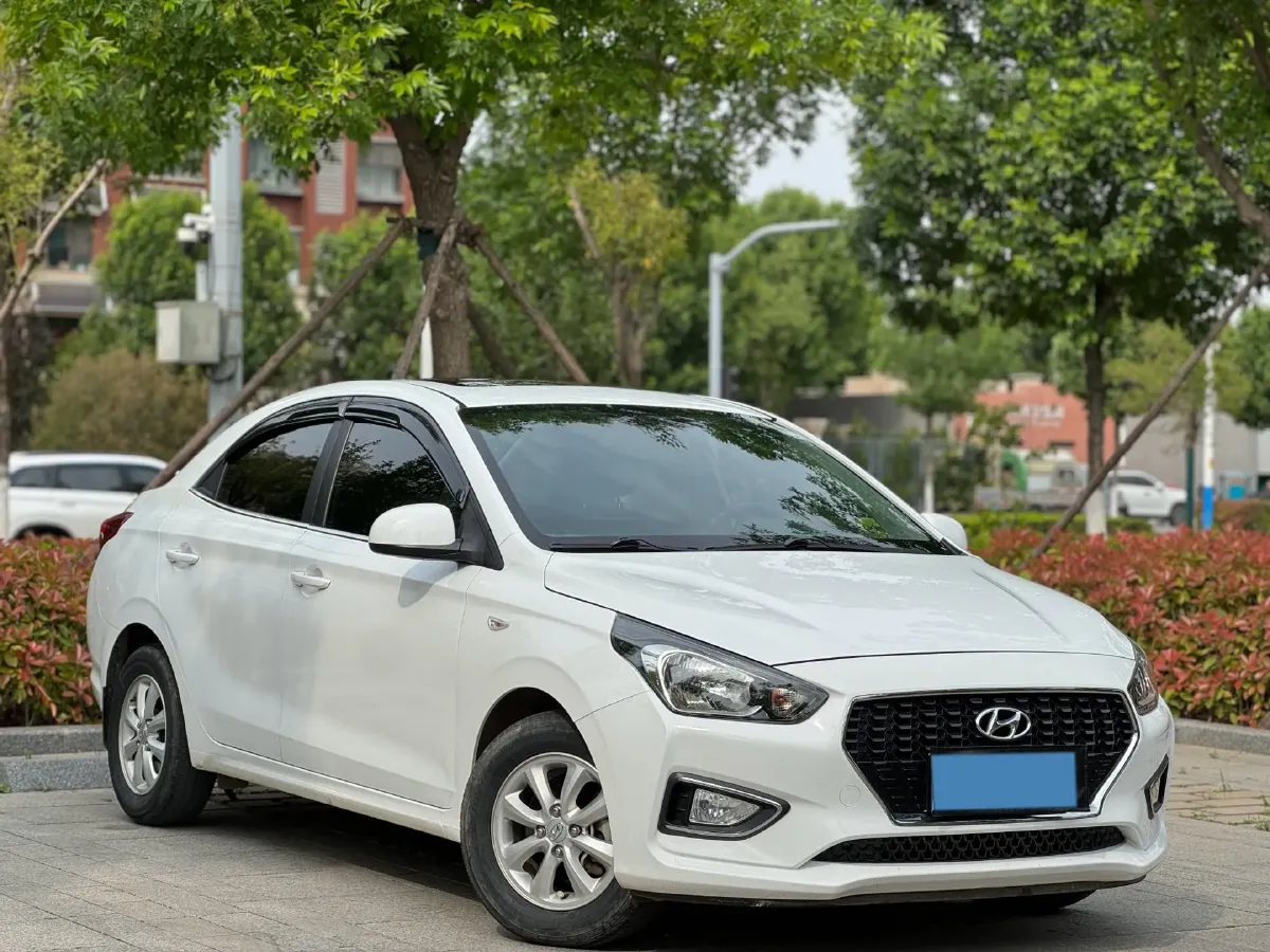 2017 Hyundai Reina 1.4L 95HP L4 4AT,autocango,china used car exporter,china ev exporter,chinese used car exporter,chinese used ev exporter