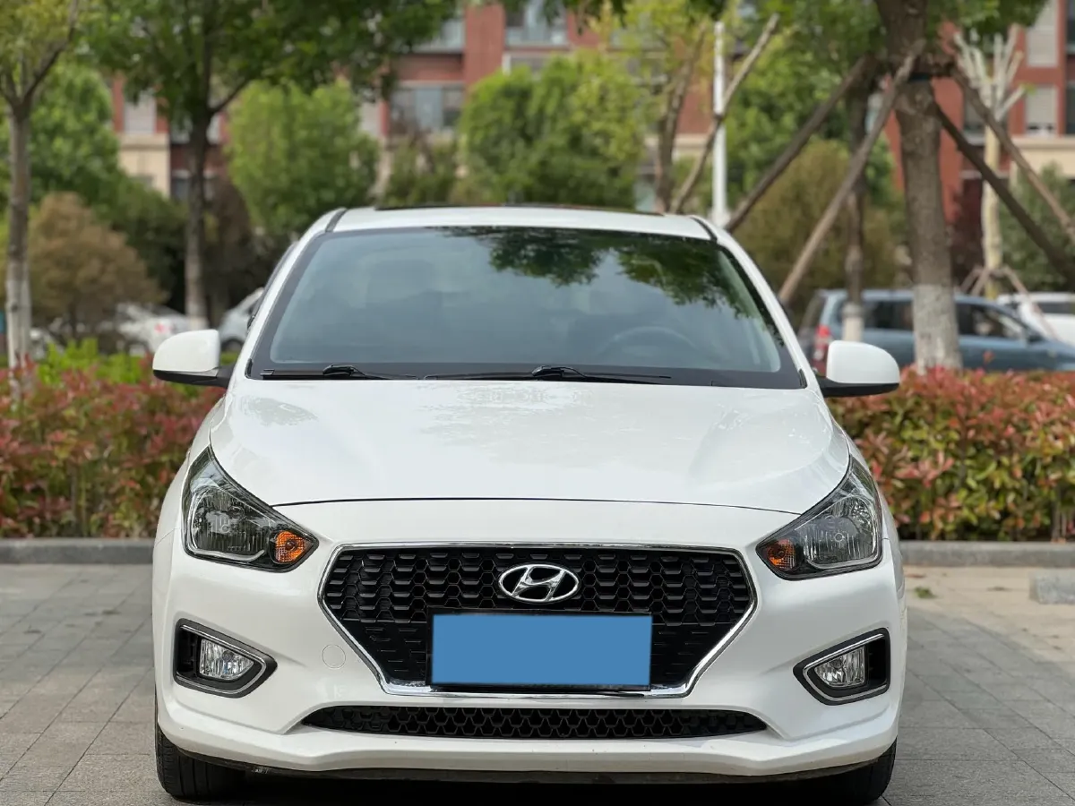 2017 Hyundai Reina 1.4L 95HP L4 4AT,autocango,china used car exporter,china ev exporter,chinese used car exporter,chinese used ev exporter