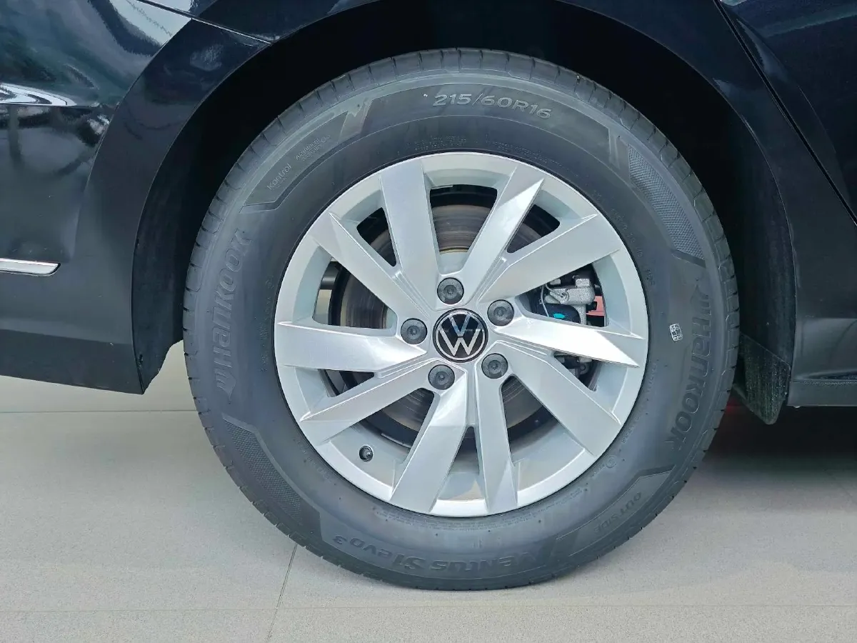 2025 Volkswagen Passat 1.4T 150HP L4 6DCT PHEV,autocango,china used car exporter,china ev exporter,chinese used car exporter,chinese used ev exporter