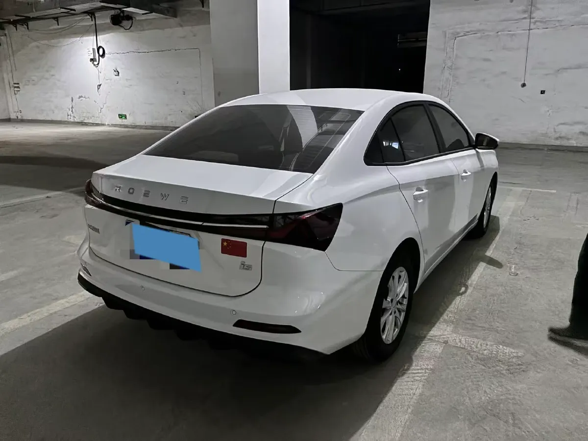 2023 Roewe i5 1.5L 129HP L4 5MT,autocango,china used car exporter,china ev exporter,chinese used car exporter,chinese used ev exporter