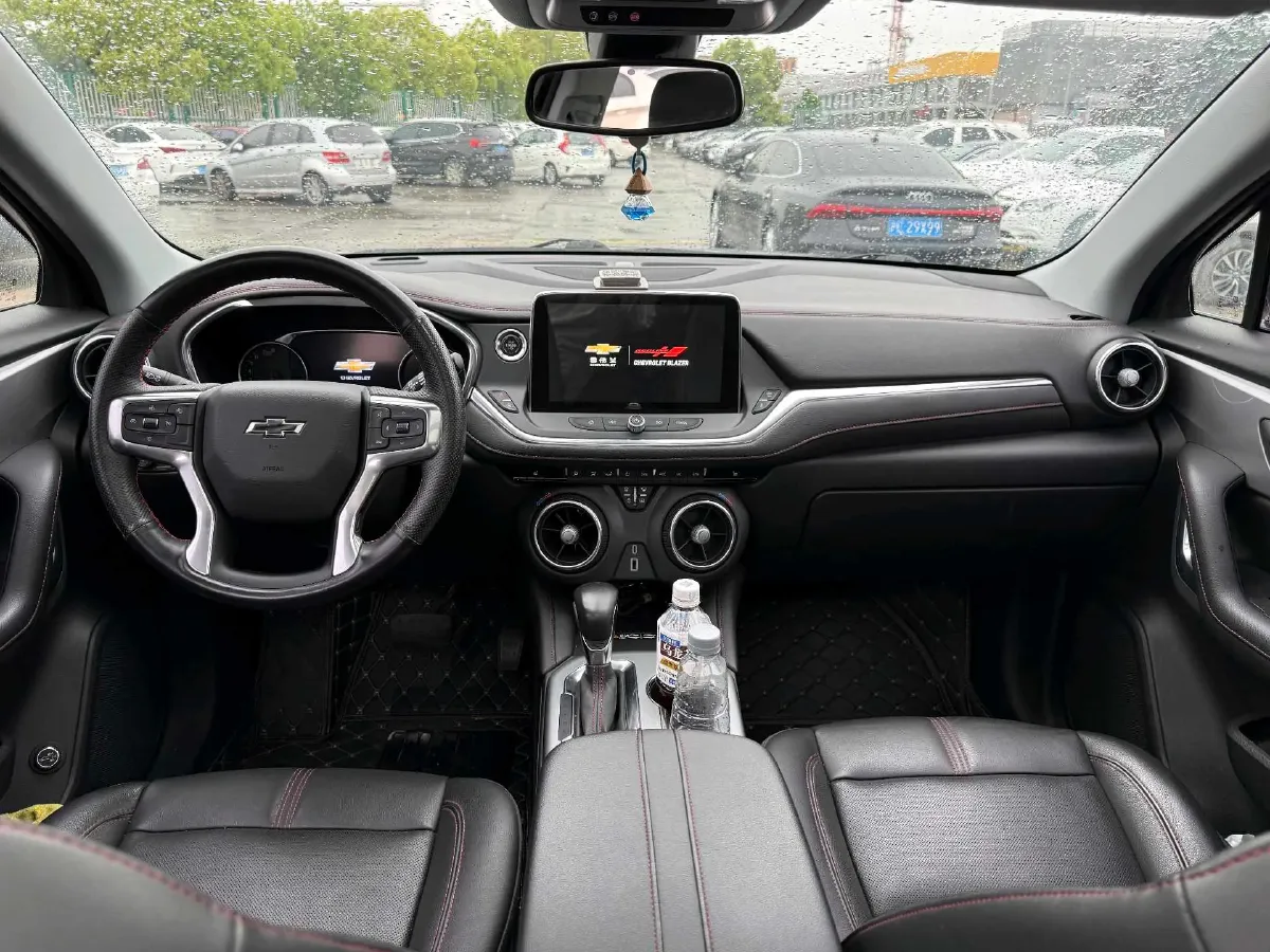 2021 BMW 3 Series 2.0T 156HP L4 8AT,autocango,china used car exporter,china ev exporter,chinese used car exporter,chinese used ev exporter