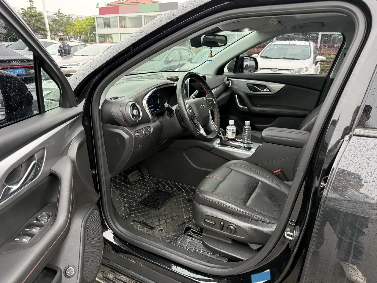 2021 BMW 3 Series 2.0T 156HP L4 8AT,autocango,china used car exporter,china ev exporter,chinese used car exporter,chinese used ev exporter