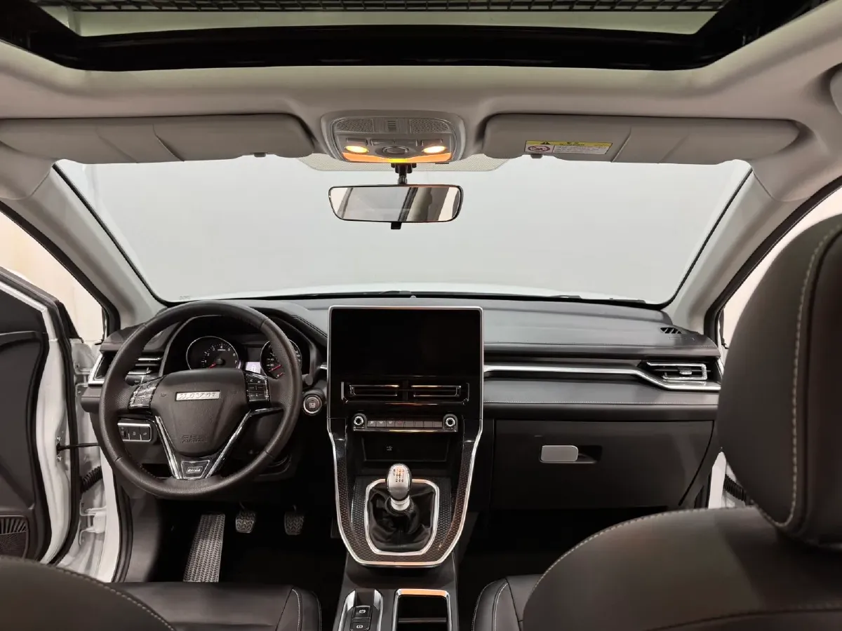 2021 Haval M6 1.5T 150HP L4 6MT,autocango,china used car exporter,china ev exporter,chinese used car exporter,chinese used ev exporter