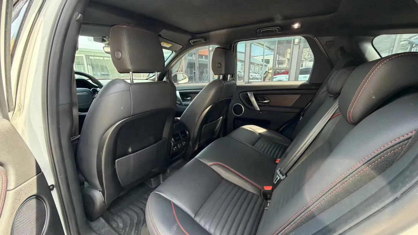 2020 Land Rover Discovery Sport 2.0T 249HP L4 9AT,autocango,china used car exporter,china ev exporter,chinese used car exporter,chinese used ev exporter