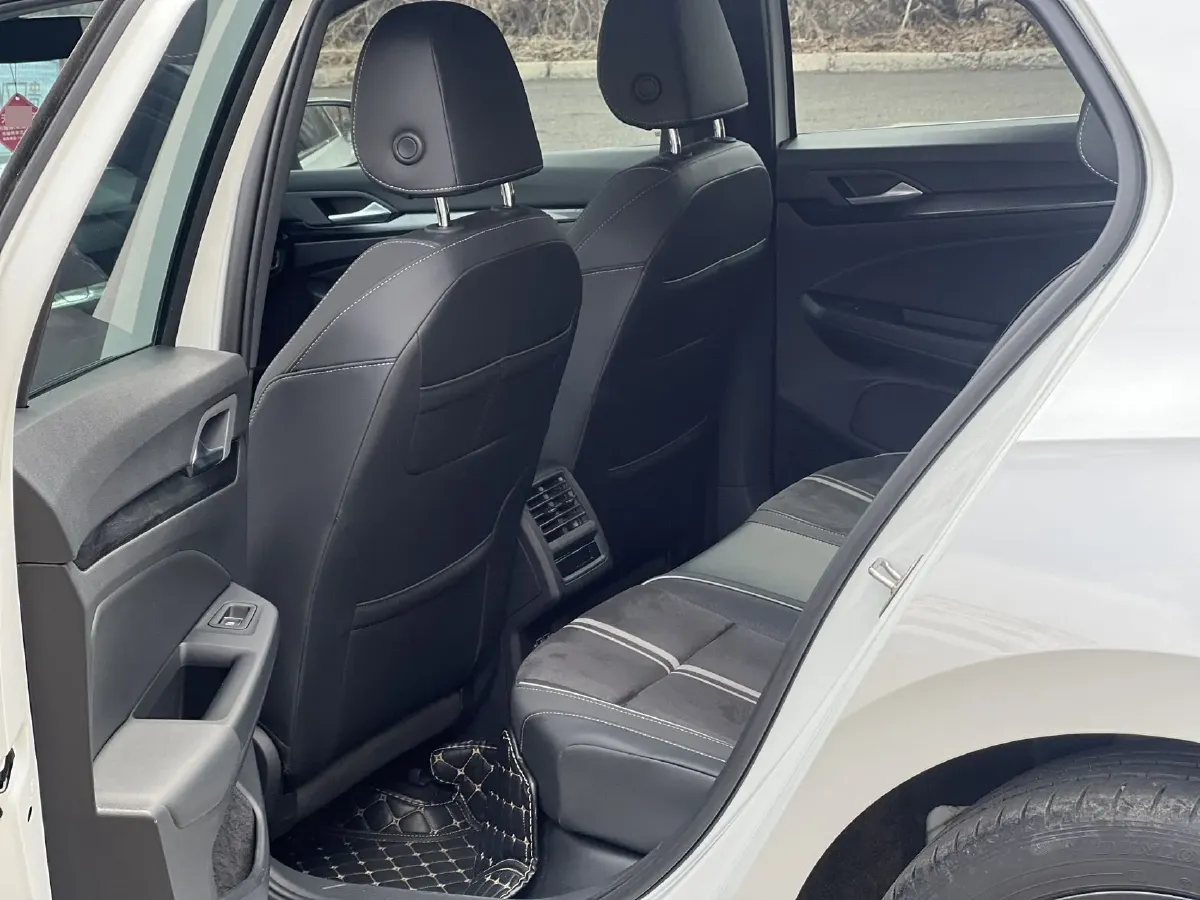 2023 Volkswagen Golf 1.4T 150HP L4 7DCT,autocango,china used car exporter,china ev exporter,chinese used car exporter,chinese used ev exporter