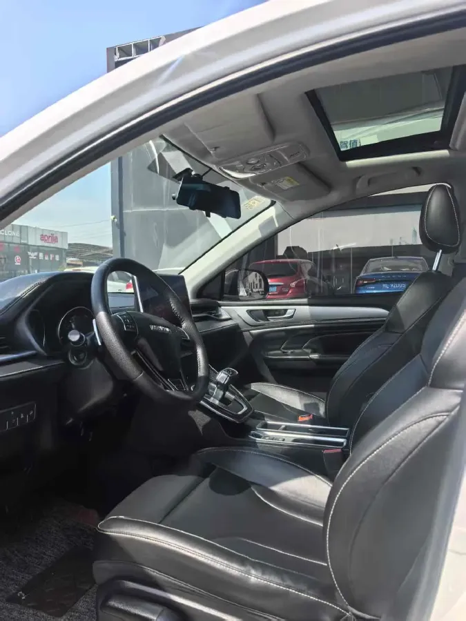 2021 Haval M6 1.5T 150HP L4 7DCT,autocango,china used car exporter,china ev exporter,chinese used car exporter,chinese used ev exporter