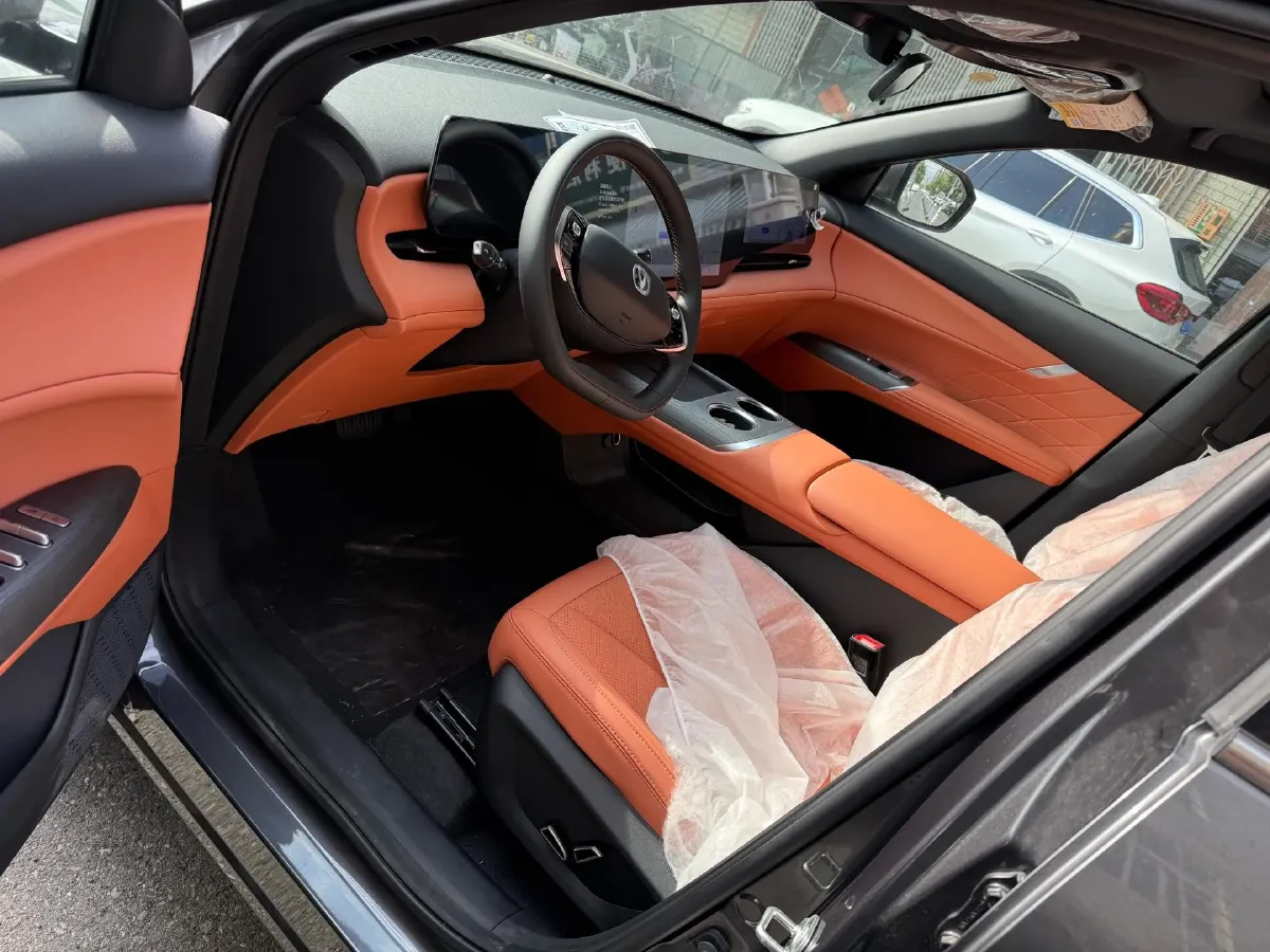 2025 ChangAn CS75 Plus 1.5T 192HP L4 8AT,autocango,china used car exporter,china ev exporter,chinese used car exporter,chinese used ev exporter