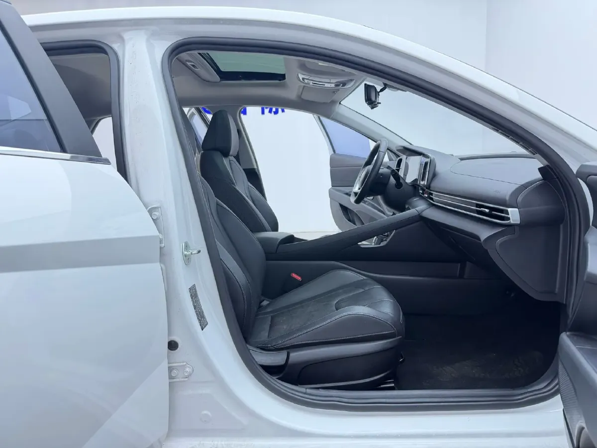 2022 Hyundai Elantra 1.5L 115HP L4 CVT,autocango,china used car exporter,china ev exporter,chinese used car exporter,chinese used ev exporter