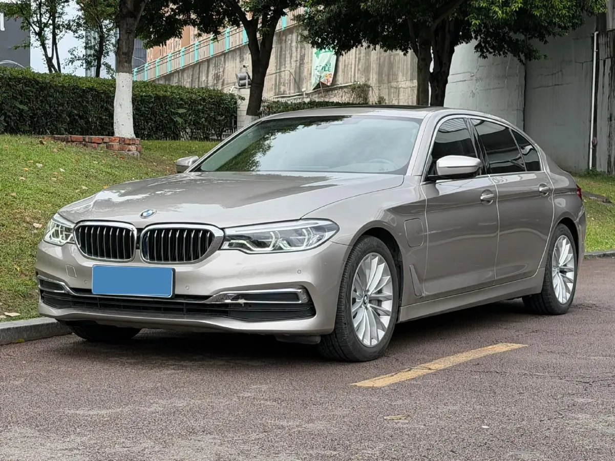 2020 BMW 5 Series 2.0T 184HP L4 8AT PHEV 17.7KWH,autocango,china used car exporter,china ev exporter,chinese used car exporter,chinese used ev exporter