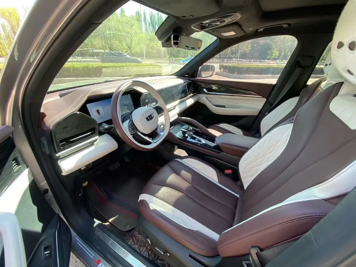 2021 Geely Monjaro 2.0T 218HP L4 7DCT,autocango,china used car exporter,china ev exporter,chinese used car exporter,chinese used ev exporter