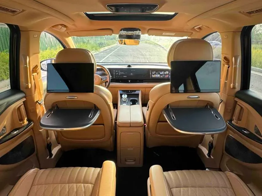 2022 Voyah Dream 1.5T 136HP L4 PHEV 25.57KWH,autocango,china used car exporter,china ev exporter,chinese used car exporter,chinese used ev exporter