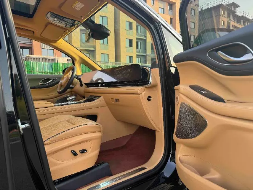 2022 Voyah Dream 1.5T 136HP L4 PHEV 25.57KWH,autocango,china used car exporter,china ev exporter,chinese used car exporter,chinese used ev exporter