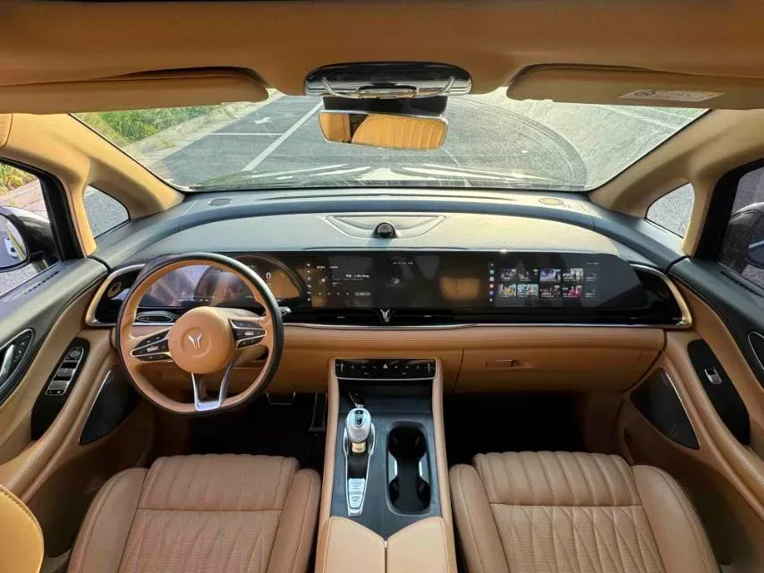 2022 Voyah Dream 1.5T 136HP L4 PHEV 25.57KWH,autocango,china used car exporter,china ev exporter,chinese used car exporter,chinese used ev exporter