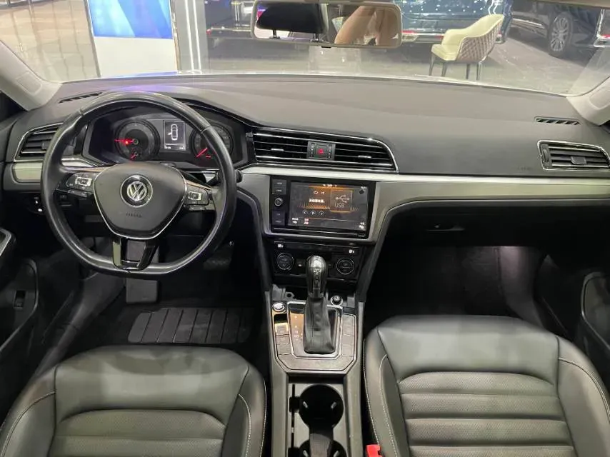 2019 Volkswagen Passat 1.4T 150HP L4 7DCT,autocango,china used car exporter,china ev exporter,chinese used car exporter,chinese used ev exporter