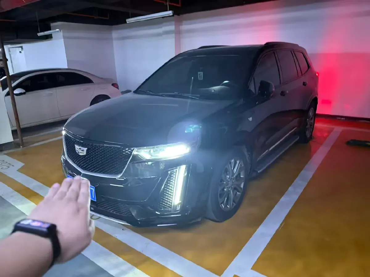 2021 Cadillac XT6 2.0T 237HP L4 9AT,autocango,china used car exporter,china ev exporter,chinese used car exporter,chinese used ev exporter