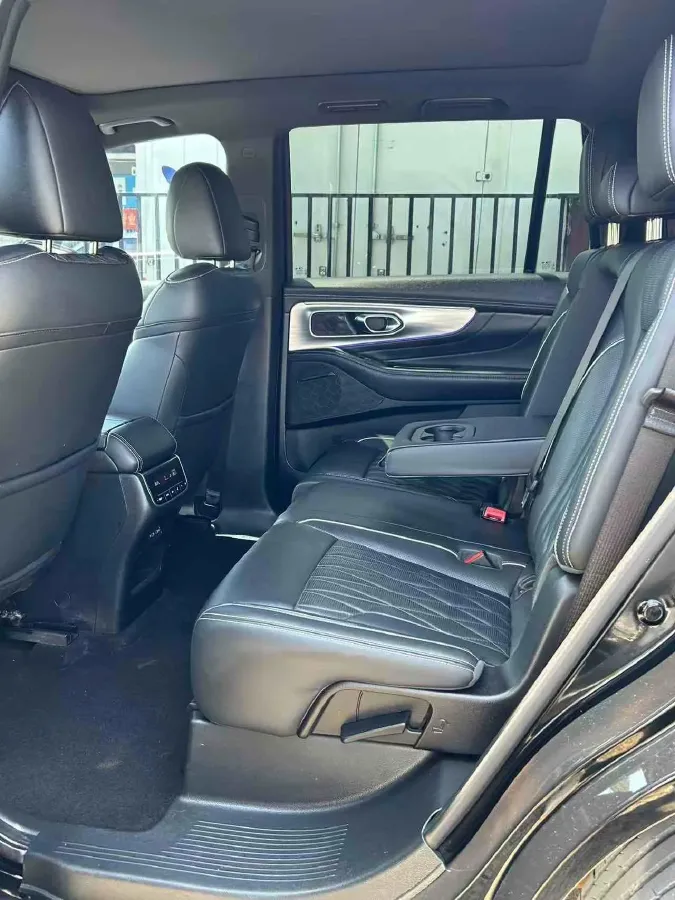 2022 GAC Trumpchi GS8 2.0T 252HP L4 8AT,autocango,china used car exporter,china ev exporter,chinese used car exporter,chinese used ev exporter