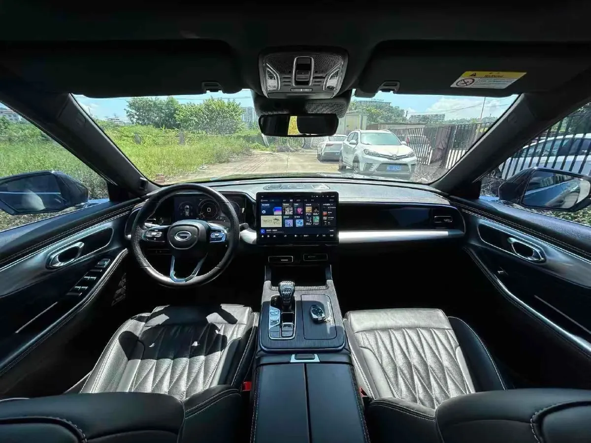 2022 GAC Trumpchi GS8 2.0T 252HP L4 8AT,autocango,china used car exporter,china ev exporter,chinese used car exporter,chinese used ev exporter