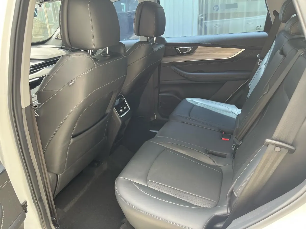 2022 Volkswagen T-Cross 1.5L 113HP L4 6AT,autocango,china used car exporter,china ev exporter,chinese used car exporter,chinese used ev exporter